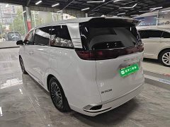 Denza D9 2022 DM-i 970 AWD Flagship - ფოტო 4