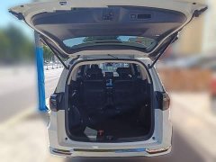 Honda Elysion 2.0L e:HEV Luxury Prestige Edition - ფოტო 9