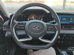 Hyundai Elantra 1.5L CVT Luxury - ფოტო 10