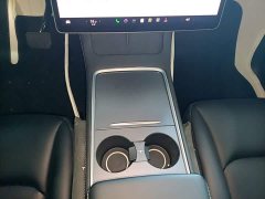 Tesla Model Y Standard Range RWD - ფოტო 13