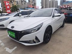 Hyundai Elantra 2022 1.5L CVT Luxury - ფოტო 1