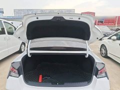 Hyundai Elantra 2022 1.5L CVT Luxury - ფოტო 18