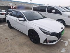 Hyundai Elantra 2022 1.5L CVT Luxury - ფოტო 3