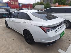 Hyundai Elantra 2022 1.5L CVT Luxury - ფოტო 4