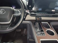 Toyota Gravia 2.5L Hybrid Comfort Edition - ფოტო 9