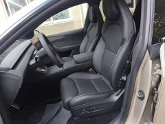 Tesla Model Y L Long Range All-Wheel Drive - ფოტო 14
