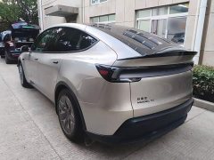 Tesla Model Y L Long Range All-Wheel Drive - ფოტო 4