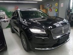 Lincoln Explorer 2.0T AWD Premium - ფოტო 3