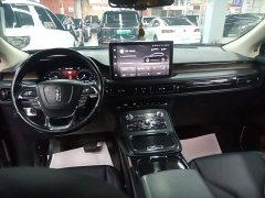 Lincoln Explorer 2.0T AWD Premium - ფოტო 9
