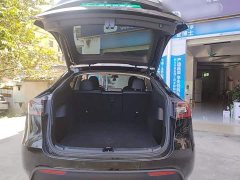 Tesla Model Y Long Range All-Wheel Drive - ფოტო 18