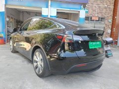 Tesla Model Y Long Range All-Wheel Drive - ფოტო 4