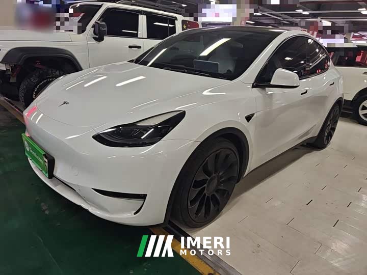 Tesla Model Y Performance All-Wheel Drive