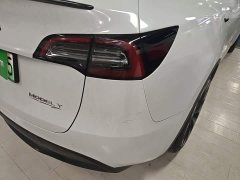 Tesla Model Y Performance All-Wheel Drive - ფოტო 7