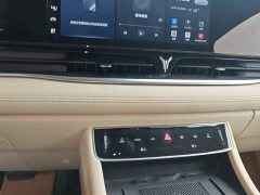 Voyah Dream PHEV Extended Range Luxury Edition - ფოტო 12