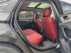 Volkswagen Sagitar 300TSI DSG Excellence Edition - ფოტო 12