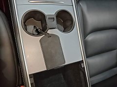 Tesla Model Y Standard Range RWD - ფოტო 8