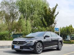 Volkswagen Passat 330TSI Prestige - ფოტო 1