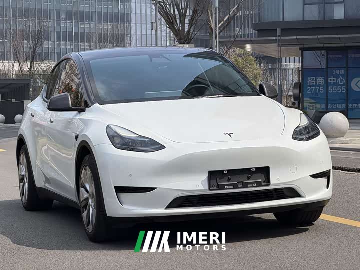 Tesla Model Y Facelift Long Range All-Wheel Drive 3D5