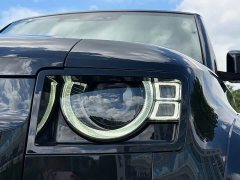 Land Rover Defender 110 P400 Dark Edition - ფოტო 4