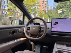 Li Auto i6 Two-wheel drive standard version - ფოტო 10