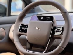 Li Auto i6 Two-wheel drive standard version - ფოტო 15