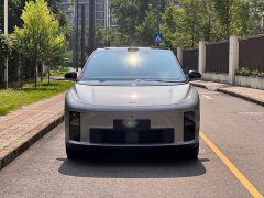 Li Auto i6 Two-wheel drive standard version - ფოტო 2