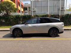 Li Auto i6 Two-wheel drive standard version - ფოტო 5
