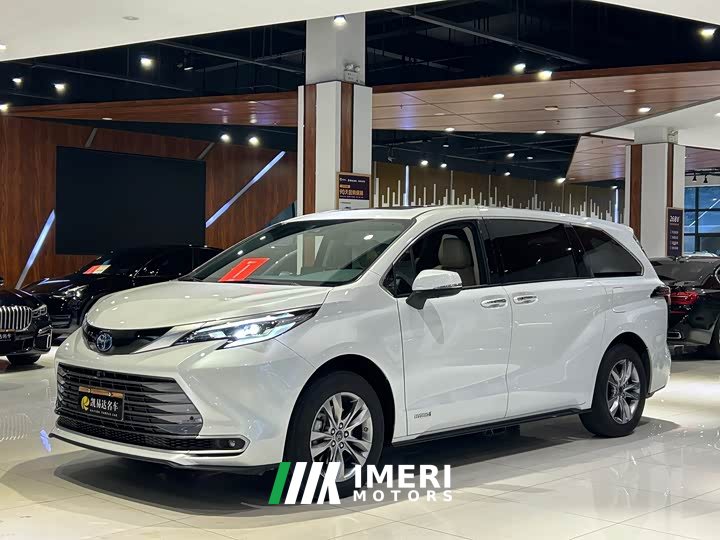 Toyota Sienna 2.5L Hybrid Luxury