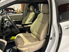 Toyota Sienna 2023 2.5L Hybrid Luxury - ფოტო 11