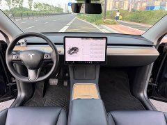 Tesla Model Y Rear-Wheel Drive - ფოტო 15