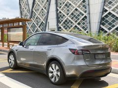 Tesla Model Y Rear-Wheel Drive - ფოტო 7
