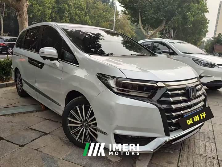 Honda Odyssey 2.0L e:HEV Luxury - ავტომობილი ჩინეთიდან