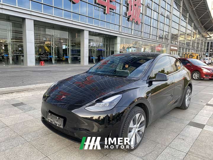Tesla Model Y Facelift Rear-Wheel Drive