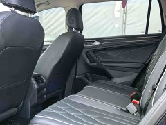 Volkswagen Tiguan L Outstanding Edition 300TSI Automatic Two-Wheel Drive Dragon Ascendant Version - ფოტო 4