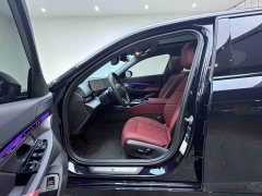 BMW 5 Series 525Li M Sport Package - ფოტო 15