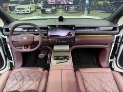 NIO ES8 Six-Seat Executive Signature Edition - ფოტო 5