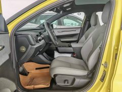 Volvo EX30 2025 Rear-Wheel Drive Long Range Plus - ფოტო 10