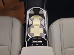 Volvo EX30 2025 Rear-Wheel Drive Long Range Plus - ფოტო 18