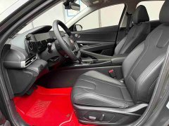 Hyundai Elantra 2023 1.5L CVT Luxury - ფოტო 6