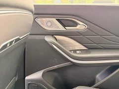 FAW Red Flag HS7 PHEV 2.0T PHEV AWD Flagship Comfort 7-Seater - ფოტო 12