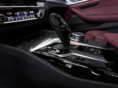 BMW 5 Series 530Li Luxury M Sport Package - ფოტო 8