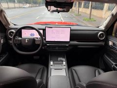 Tank 300 2.0T Gasoline Conqueror - ფოტო 18