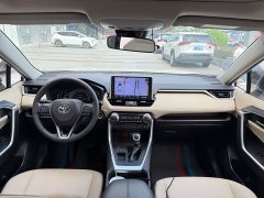 Toyota RAV4 2.0L CVT FWD Premium - ფოტო 9