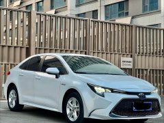 Toyota Corolla Hybrid 1.8H E-CVT Luxury - ფოტო 3