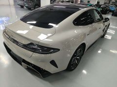 Xiaomi SU7 Rear-Wheel Drive Standard Founder Edition - ფოტო 4