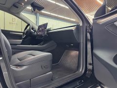 Tesla Model Y Performance All-Wheel Drive - ფოტო 10