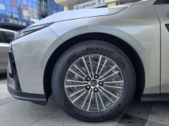 Lexus ES 300h - ფოტო 7