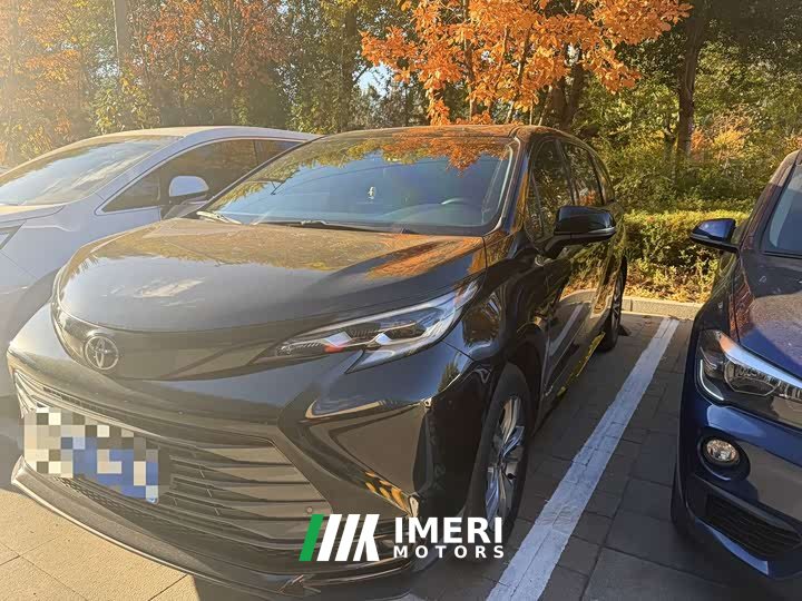 Toyota Sienna 2.5L Hybrid AWD Premium - ავტომობილი ჩინეთიდან