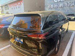 Toyota Sienna 2.5L Hybrid AWD Premium - ფოტო 3