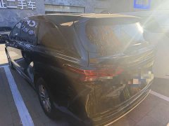 Toyota Sienna 2.5L Hybrid AWD Premium - ფოტო 5